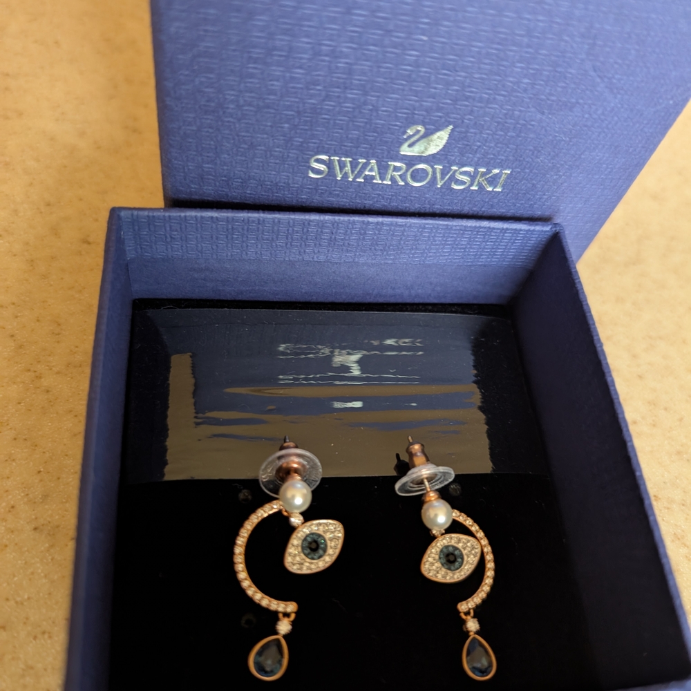 Swarovski Gold and Blue Elegant Earrings